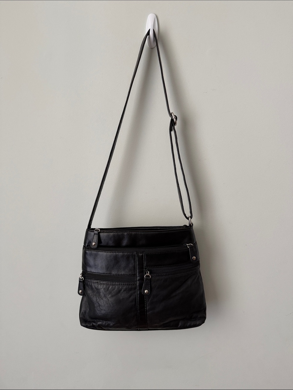 Classic Black Leather Bag - Baggs